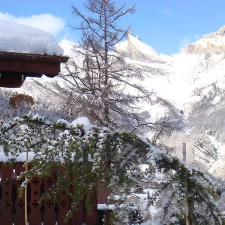Ovronnaz, Le Vieux Mazot 木屋 *
